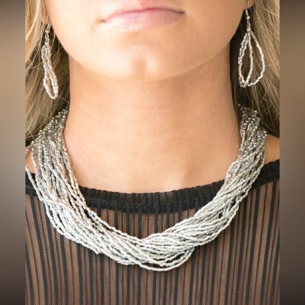 Paparazzi Sea Beads Necklace with free earrings